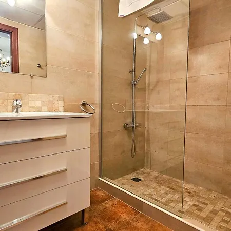度假居 Ann001 Bright Two Bedroom Townhouse 阿亚蒙特